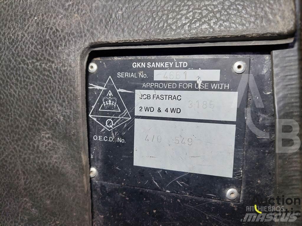 JCB Fastrac 3185 Трактори