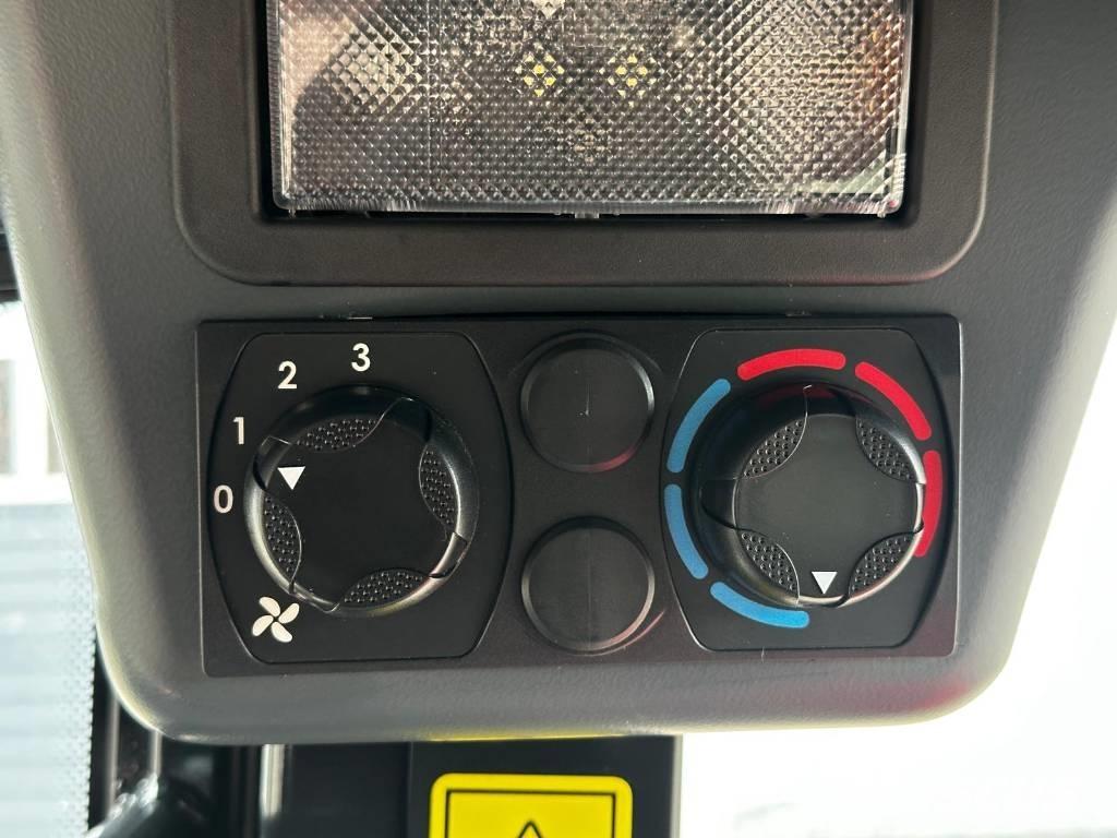 Yanmar V 7 Фронтальні навантажувачі