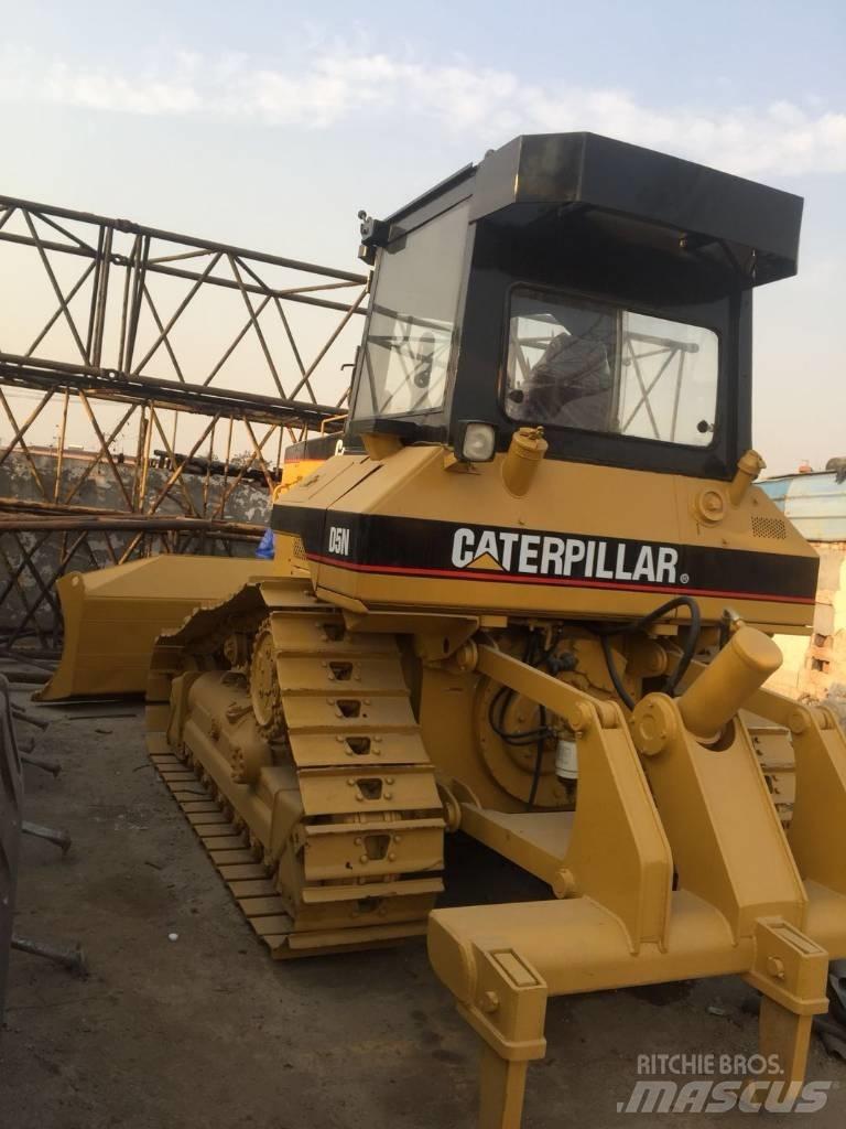 CAT D5N Гусеничні бульдозери