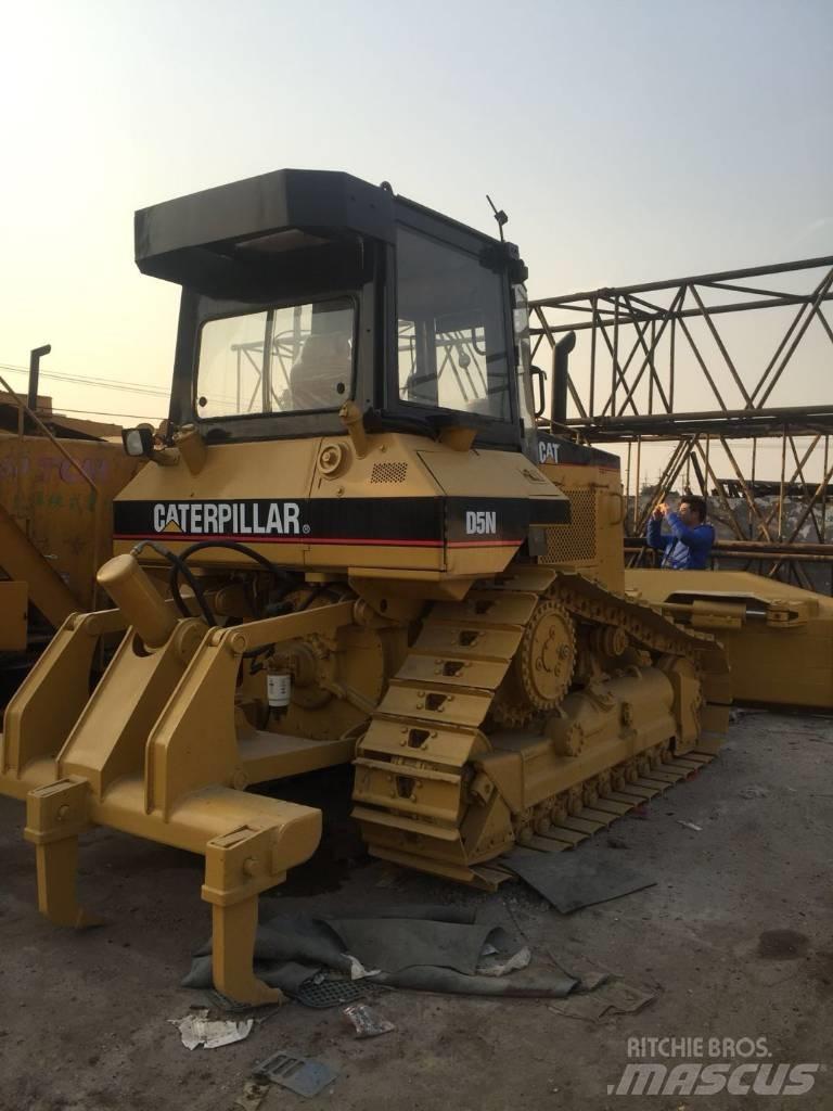 CAT D5N Гусеничні бульдозери
