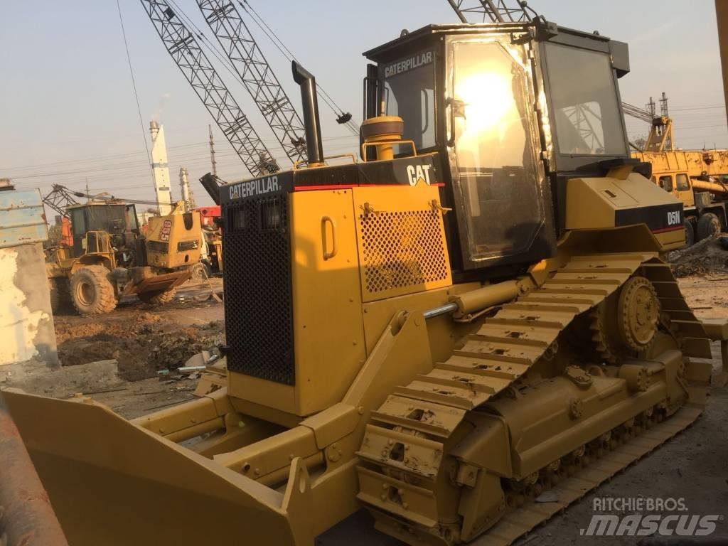 CAT D5N Гусеничні бульдозери