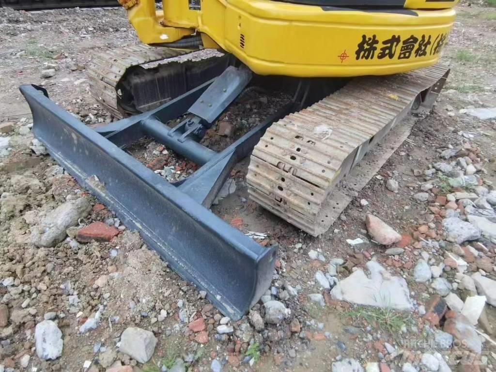 Komatsu PC40 Гусеничні екскаватори