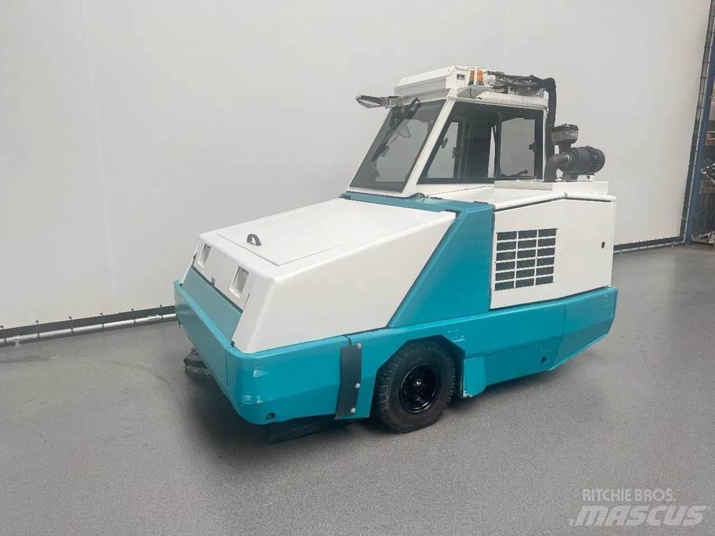 Tennant 800 Підмітальні машини