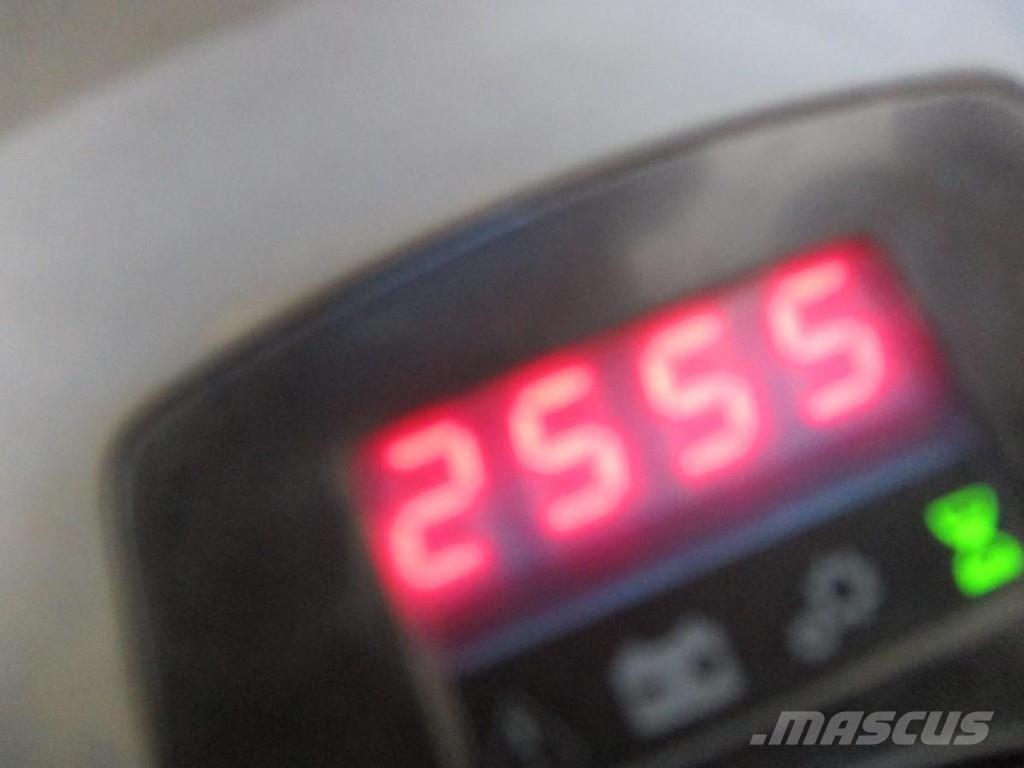 Toyota LPE250 Візки для перевезення піддонів