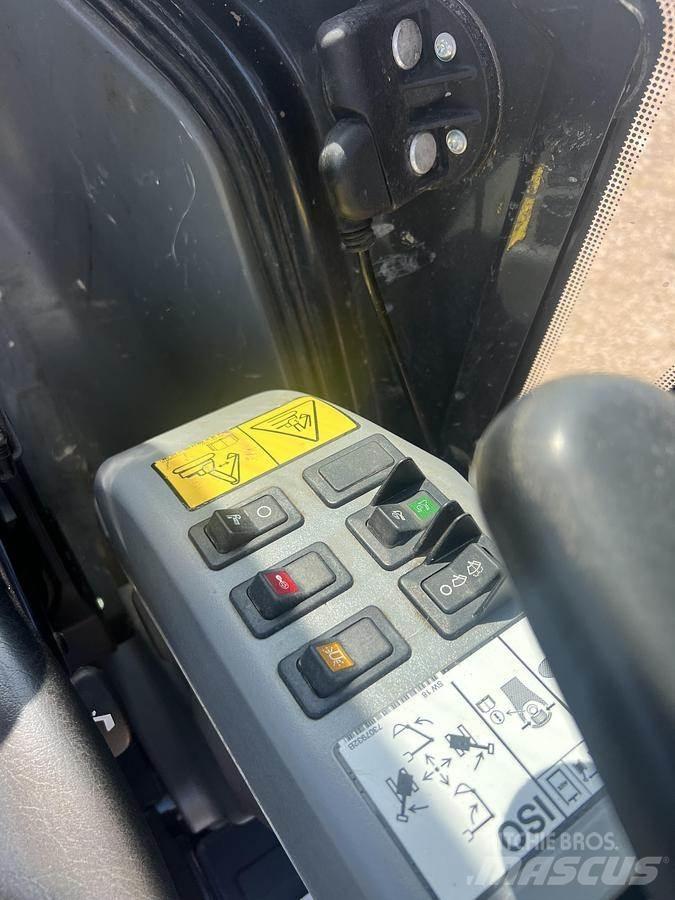 Doosan DX27Z Спеціальні екскаватори
