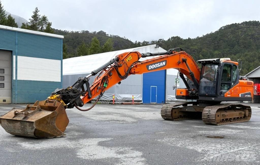 Doosan DX180LC-5 Гусеничні екскаватори