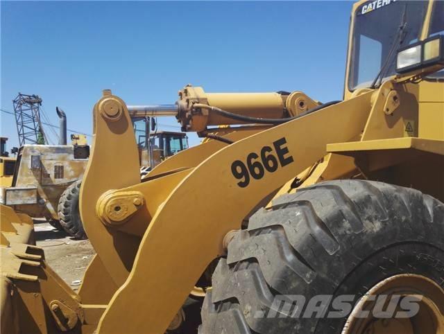 CAT 966 E Фронтальні навантажувачі