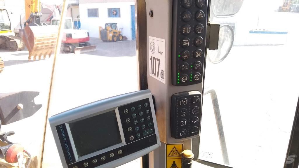 CAT 962K Фронтальні навантажувачі