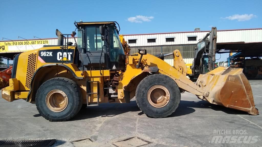CAT 962K Фронтальні навантажувачі