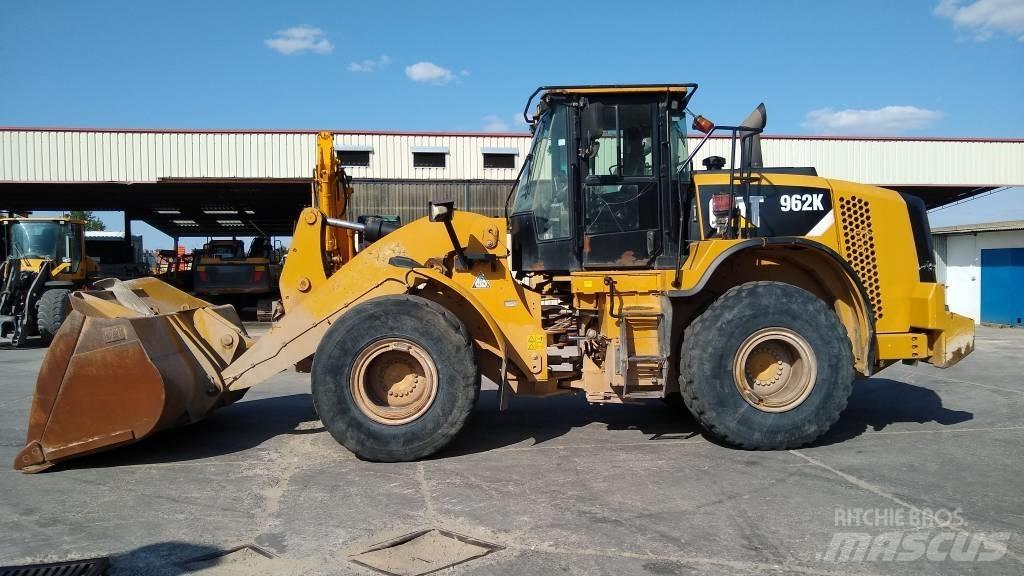 CAT 962K Фронтальні навантажувачі
