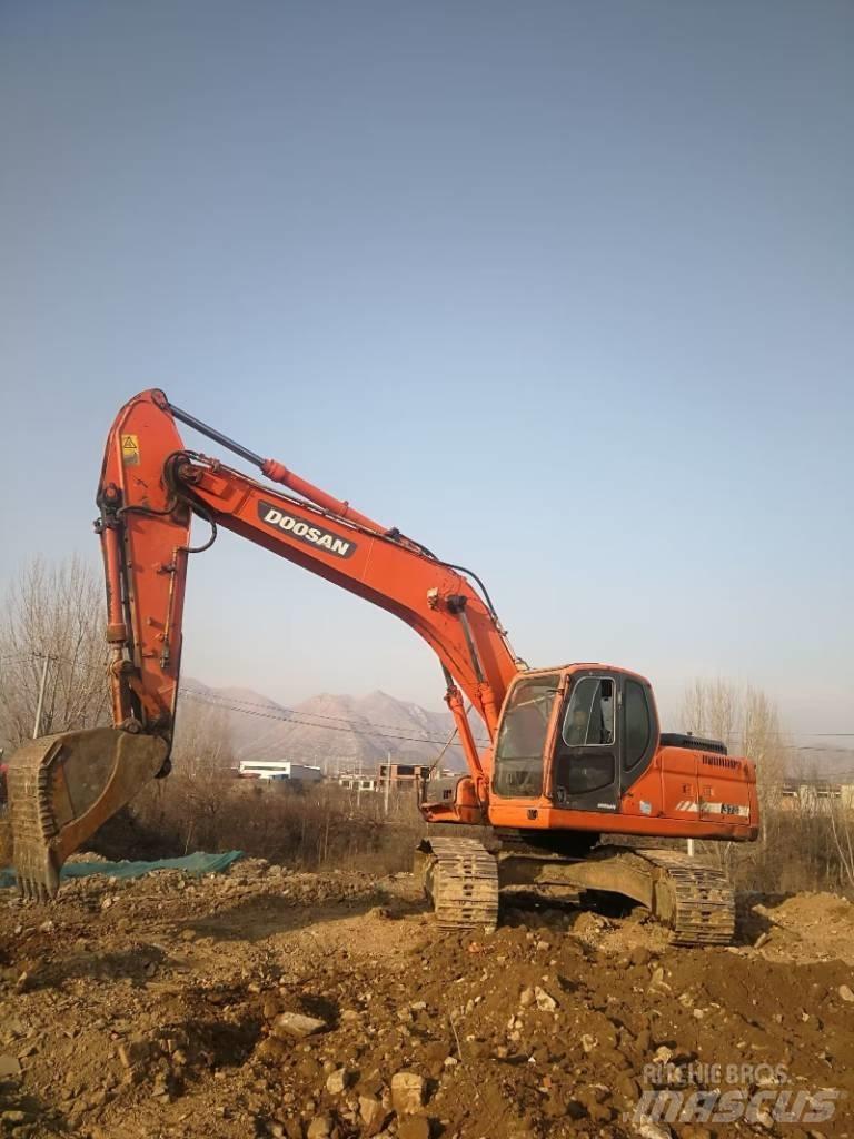 Doosan dx225 Гусеничні екскаватори
