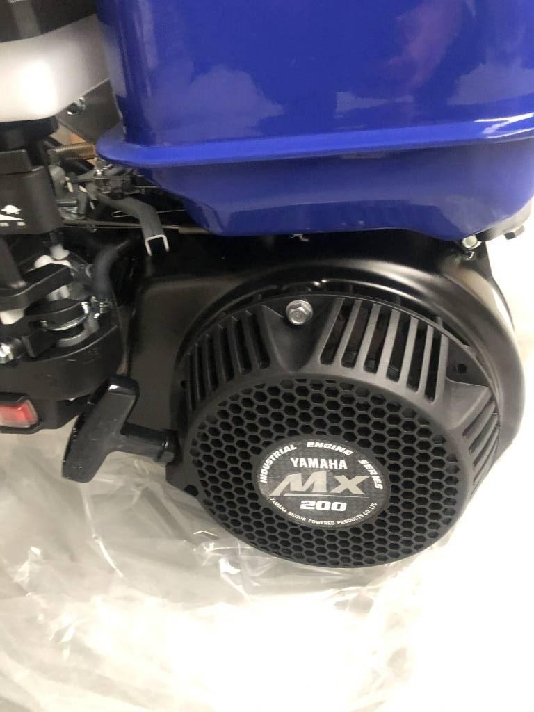 Yamaha MX200 Двигуни
