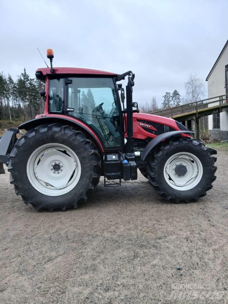 Valtra A135ht Трактори