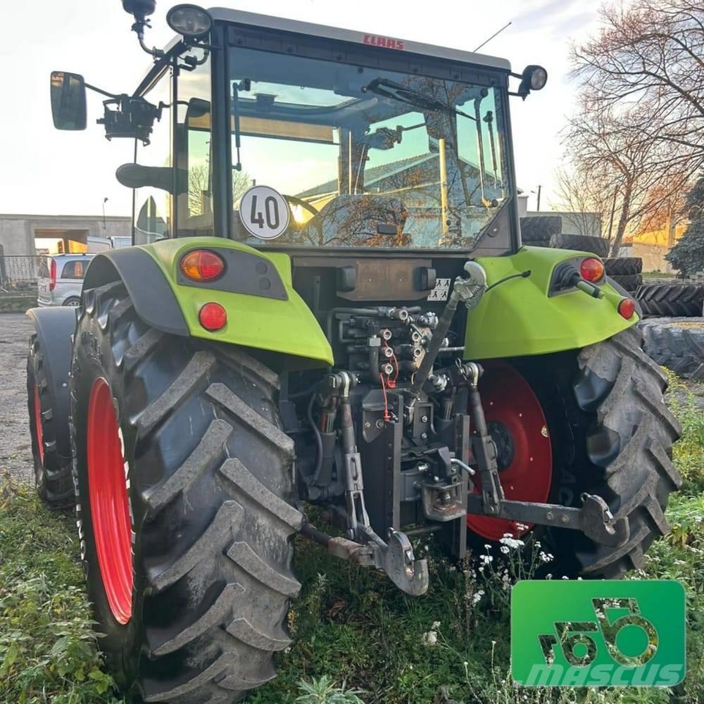 CLAAS Axos 320 Трактори