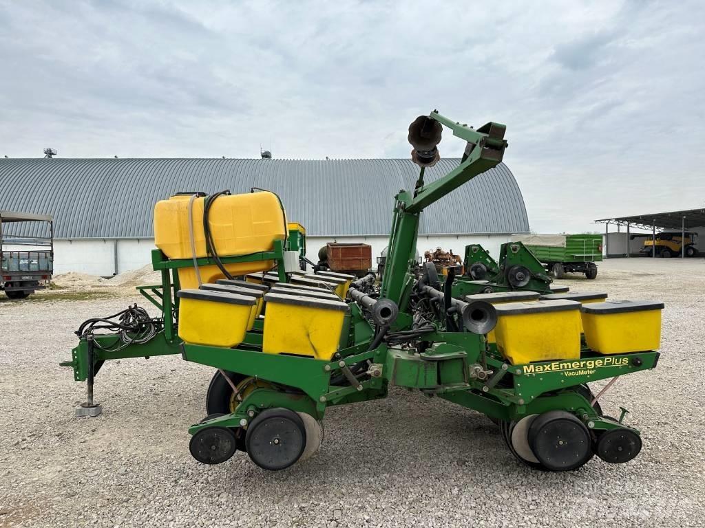 John Deere 1760 Cажалки