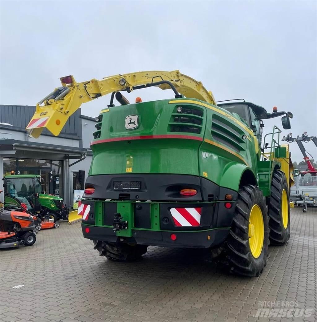 John Deere 8400 i Кормозбиральні комбайни