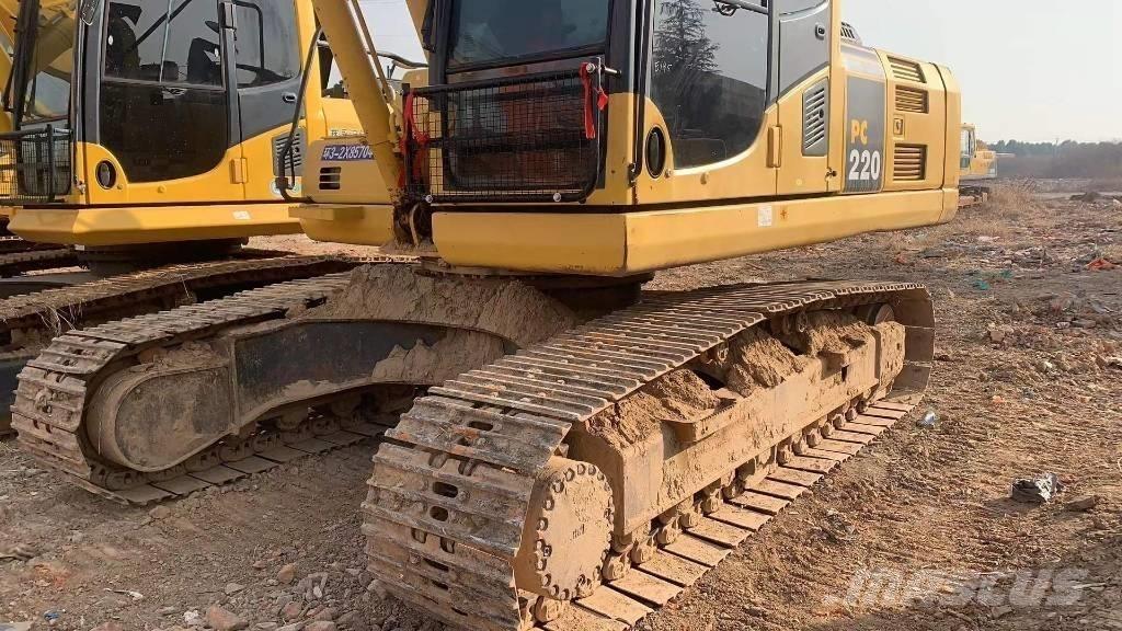 Komatsu PC 220-8 Гусеничні екскаватори