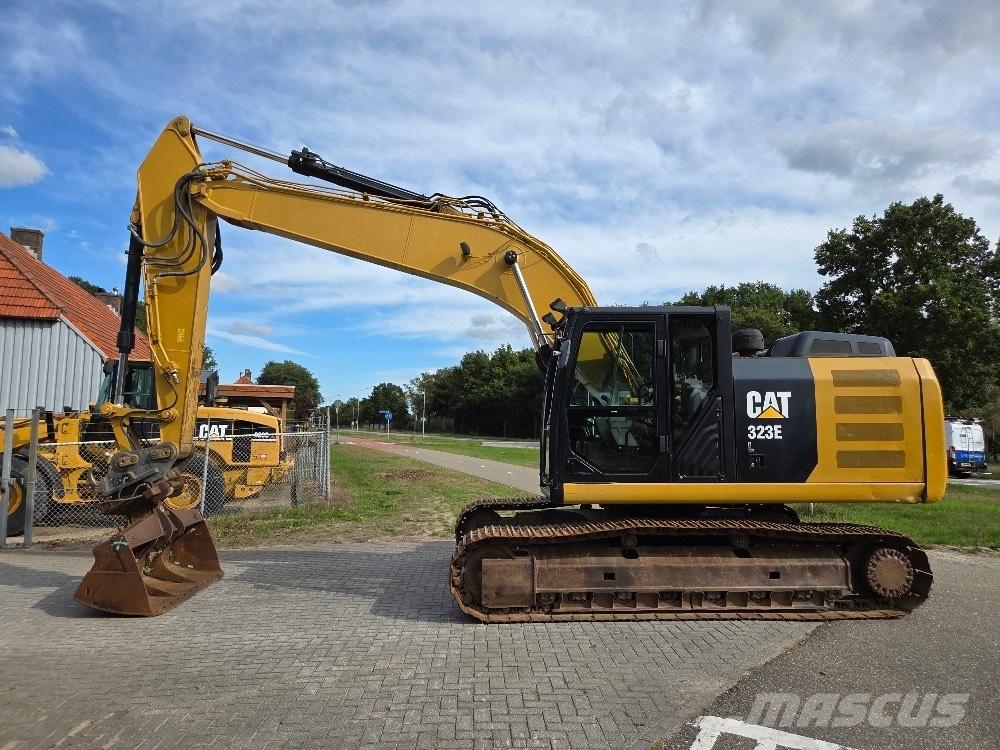 CAT 323EL Гусеничні екскаватори