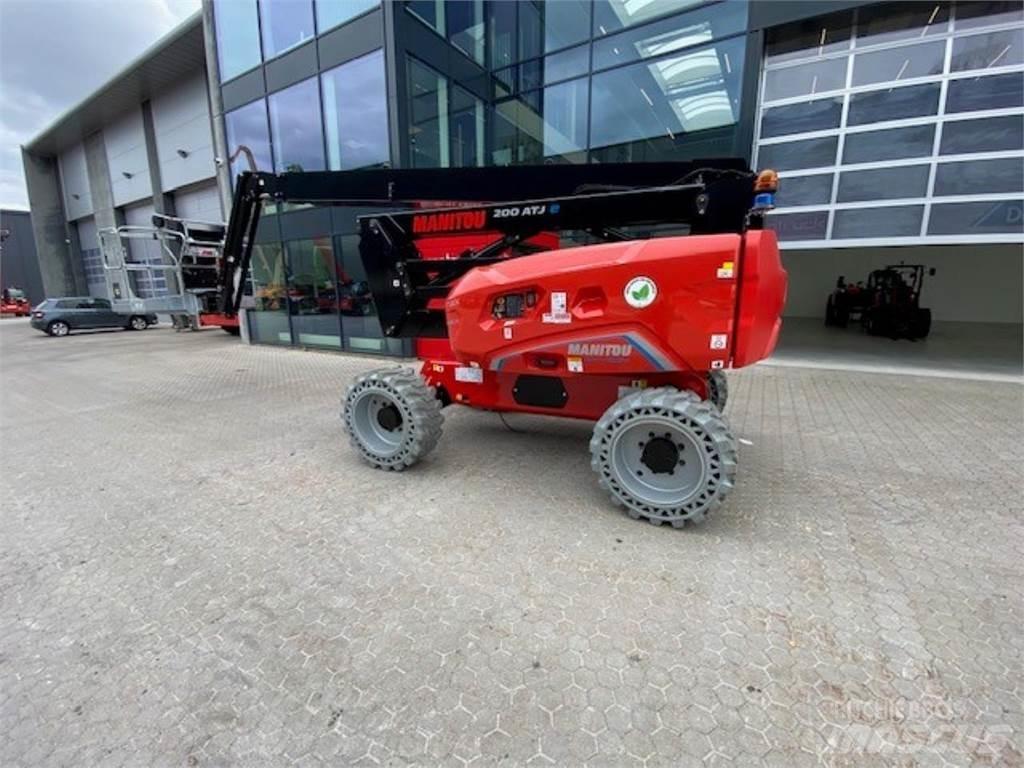 Manitou 200ATJE Колінчаті підйомники