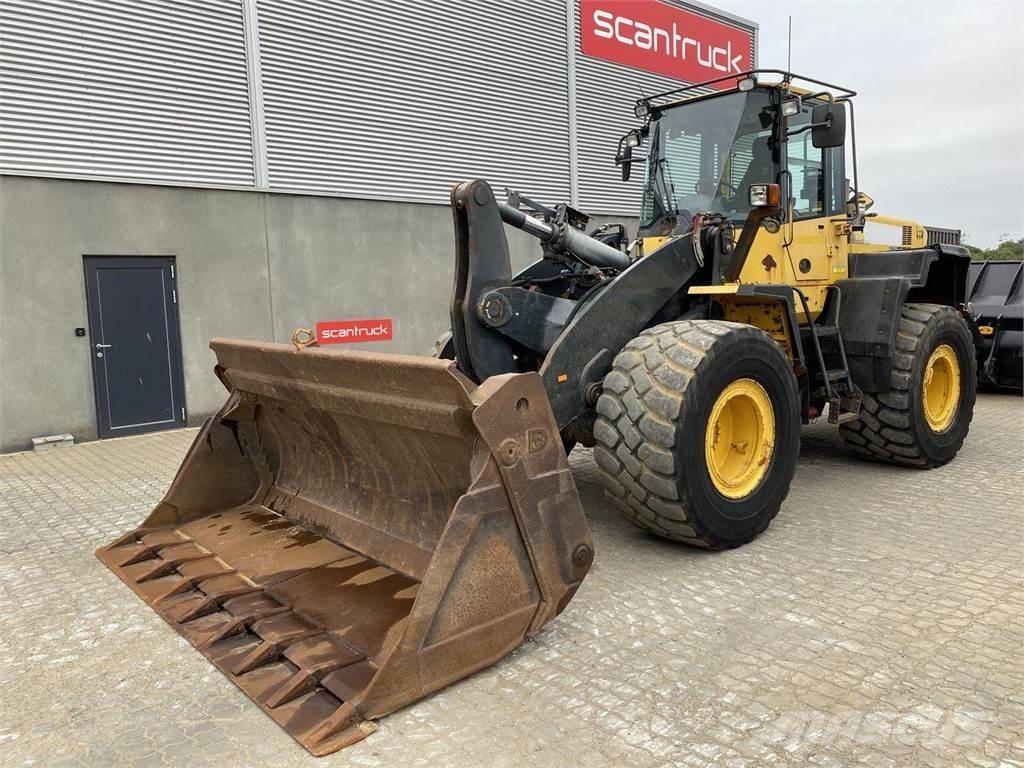 Komatsu WA320PZ-6 Фронтальні навантажувачі