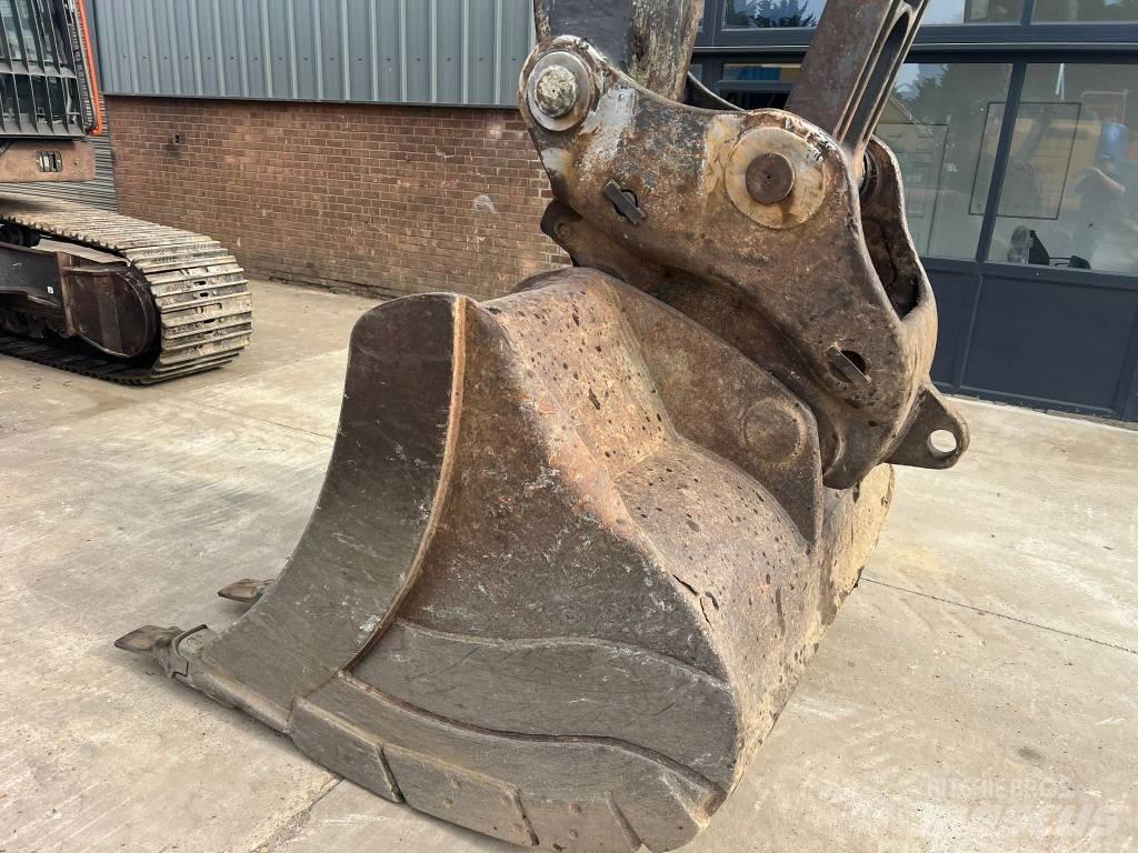 Volvo EC 380 EL Гусеничні екскаватори