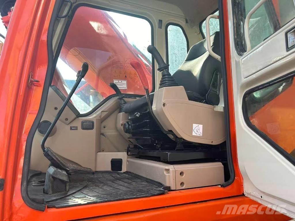 Doosan DH 225 LC-7 Гусеничні екскаватори
