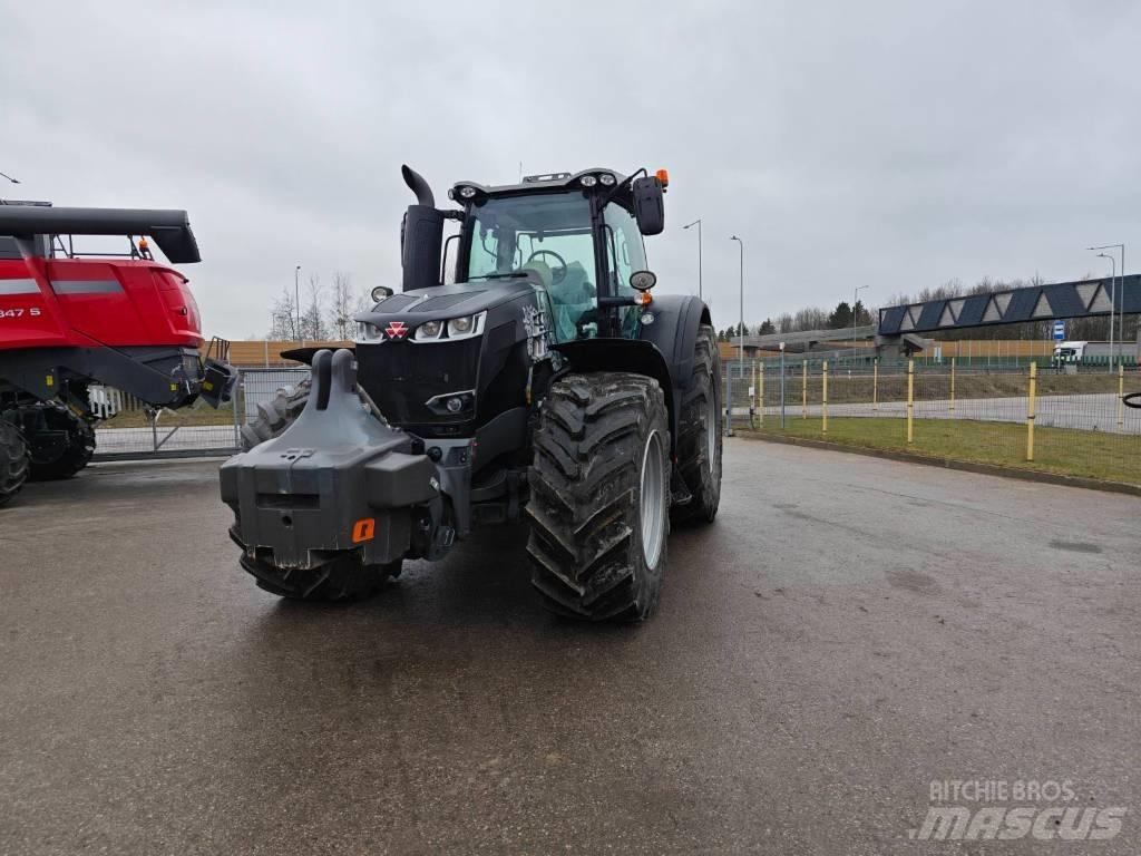 Massey Ferguson 8740 Трактори