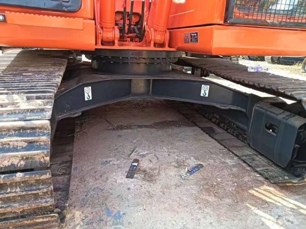 Doosan DX150 Середні екскаватори 7т. - 12т.