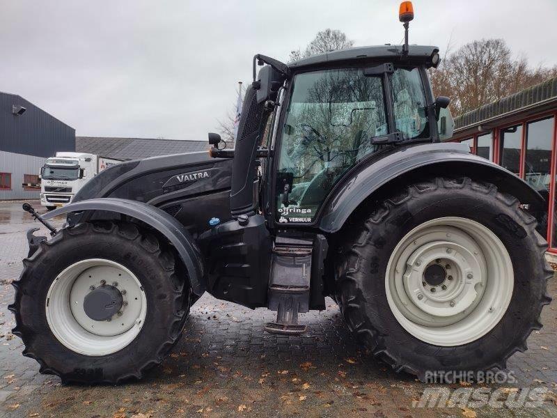 Valtra T 214 D Трактори