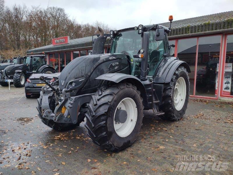 Valtra T 214 D Трактори
