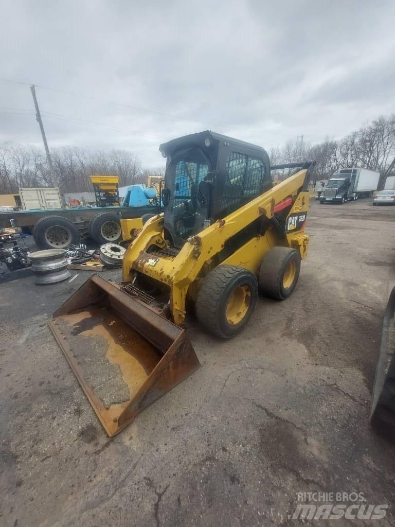 CAT 262D Міні-навантажувачі