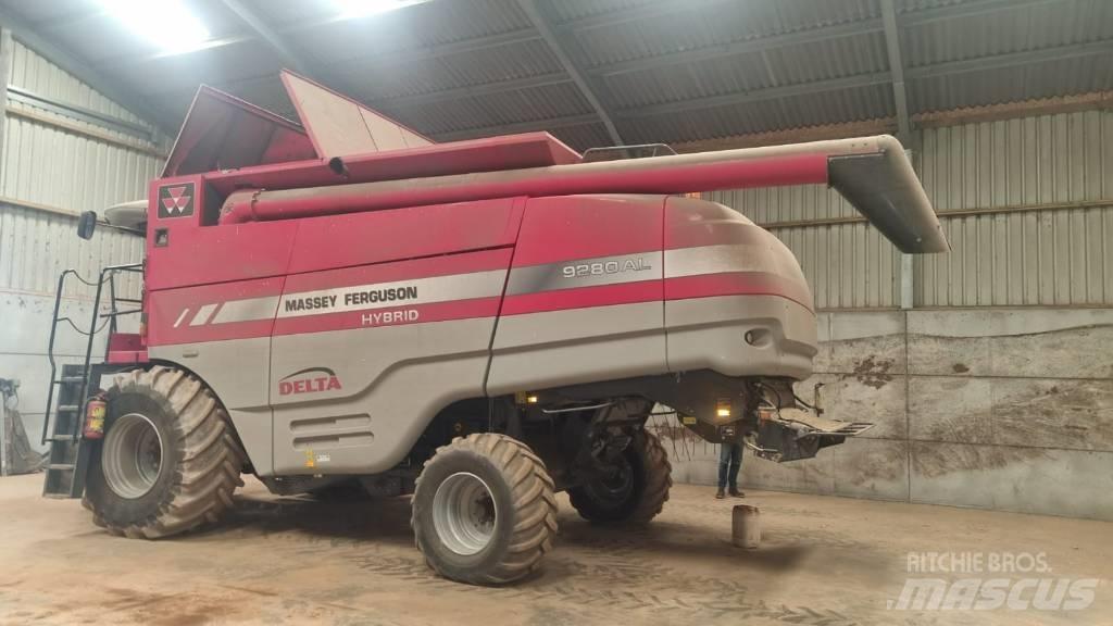 Massey Ferguson 9280 Зернозбиральні комбайни