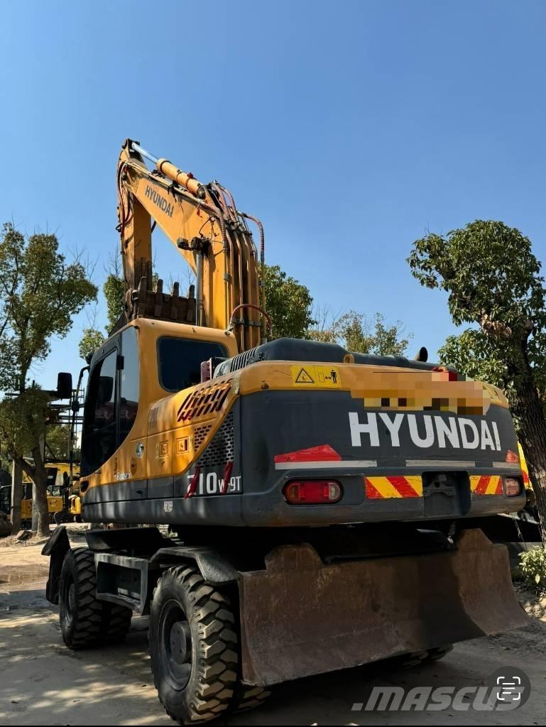 Hyundai 210W-9 Колісні екскаватори