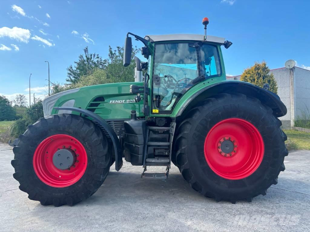 Fendt 933 Vario Трактори