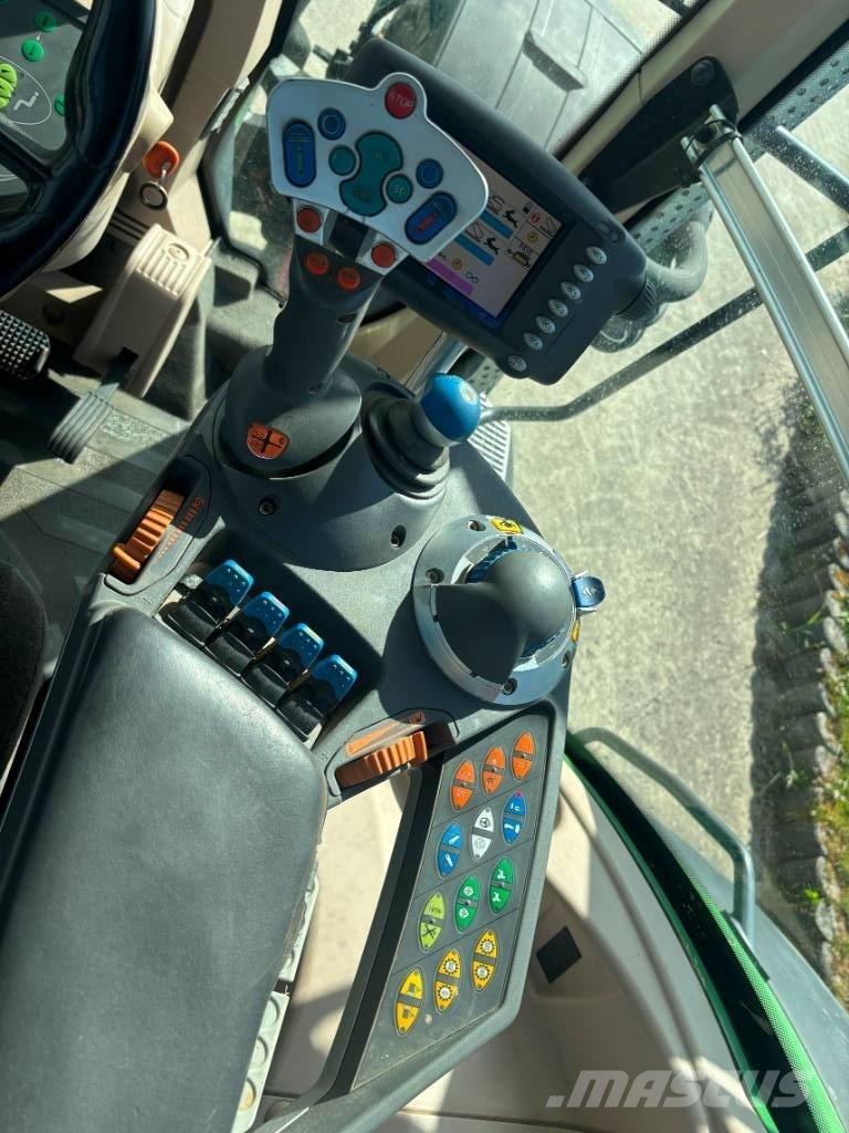 Fendt 933 Vario Трактори