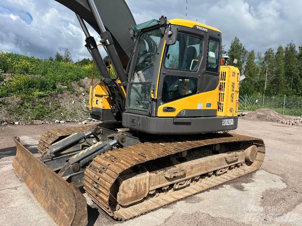 Volvo ECR 235 DL Гусеничні екскаватори