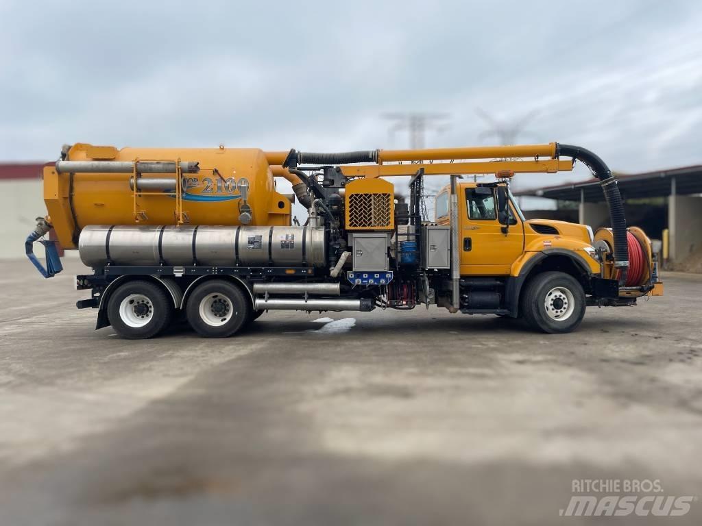 Vactor 2100 Plus Комбі/Вакуумні вантажівки