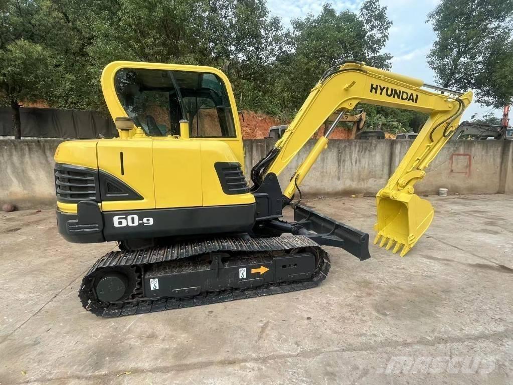 Hyundai R60-9 Гусеничні екскаватори