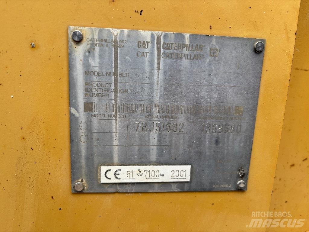 CAT 908 Фронтальні навантажувачі