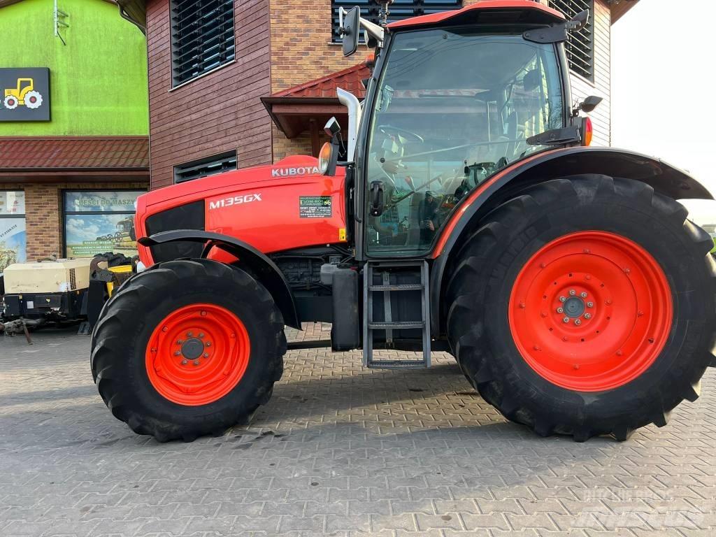 Kubota M 135 GX Трактори