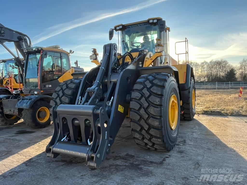 Volvo L 220 H Фронтальні навантажувачі