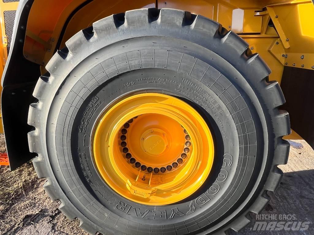Volvo L 220 H Фронтальні навантажувачі