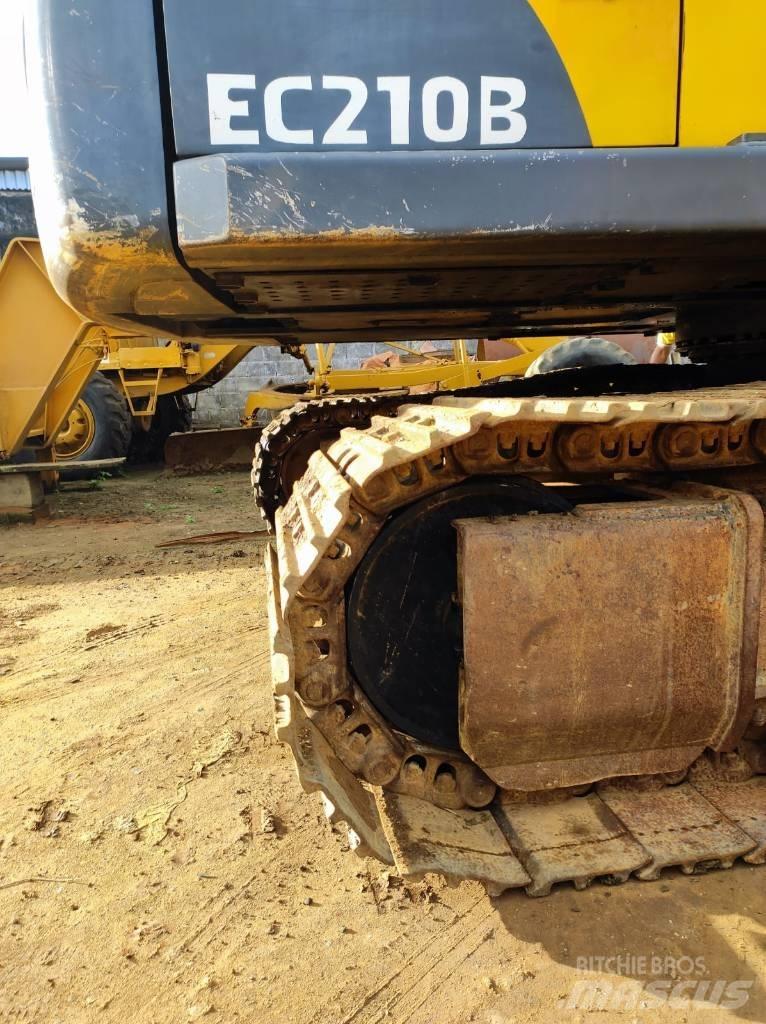 Volvo EC 210 B Гусеничні екскаватори