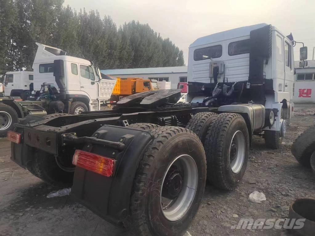 Shacman F3000 6x4 Тягачі