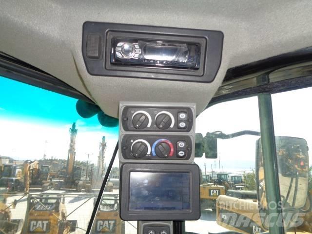 CAT 950M Фронтальні навантажувачі