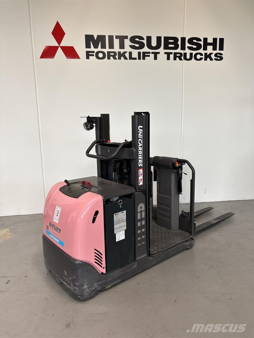 UniCarriers EPL100 Підбирачі замовлень з нижніх ярусів