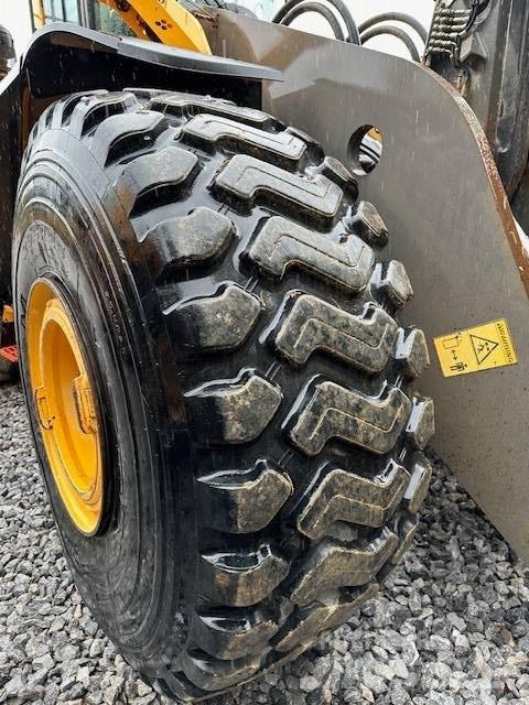 Volvo L 220 H Фронтальні навантажувачі