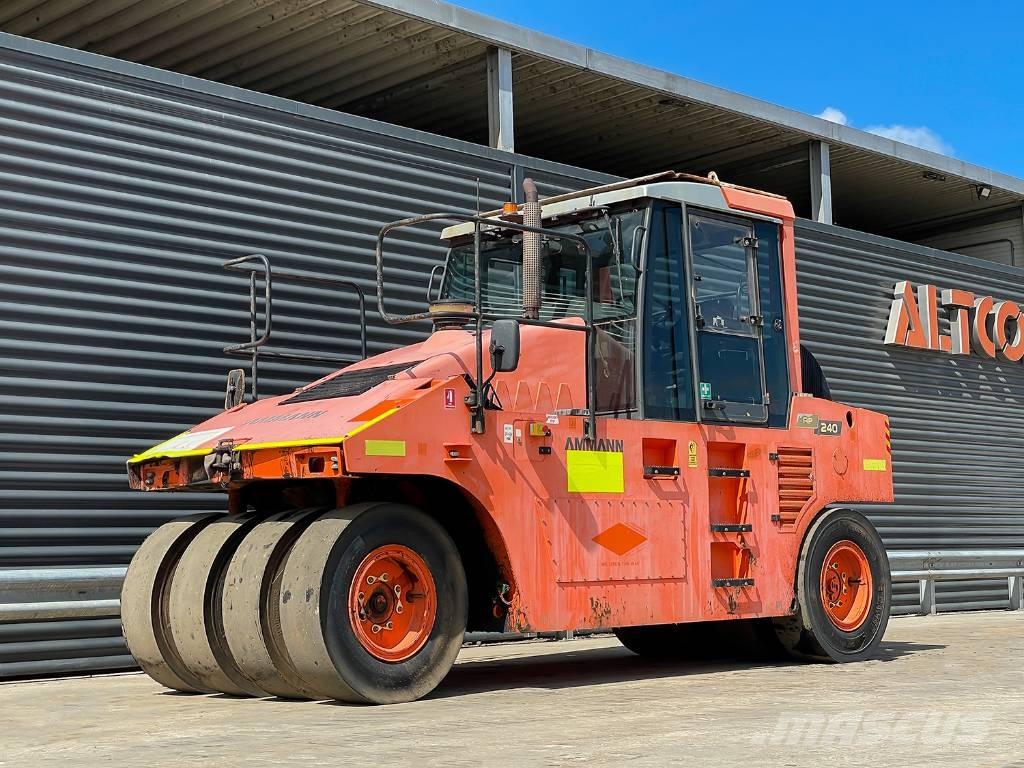 Ammann AP 240 Пневматичні катки