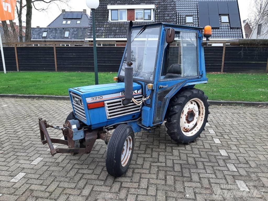 Iseki 3210 Трактори