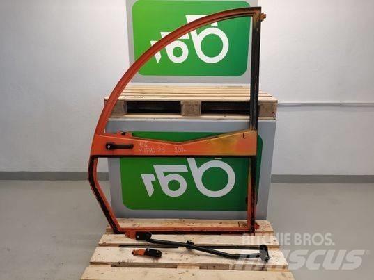JLG 307 door Кабіна